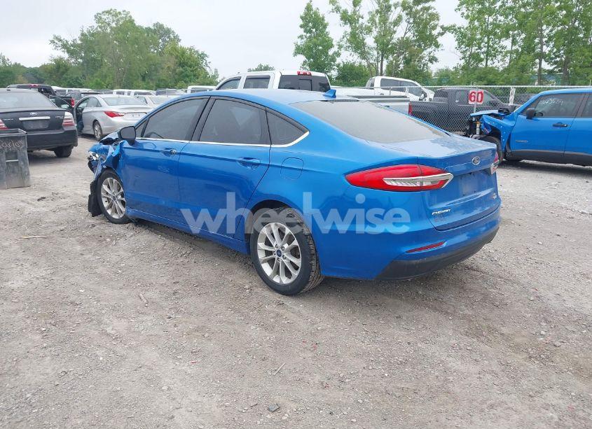 Photo 3 of 2020 Ford Fusion SE (VIN 3FA6P0HD1LR109879)