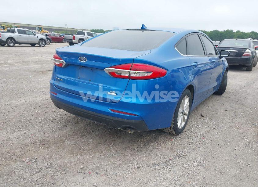 Photo 4 of 2020 Ford Fusion SE (VIN 3FA6P0HD1LR109879)