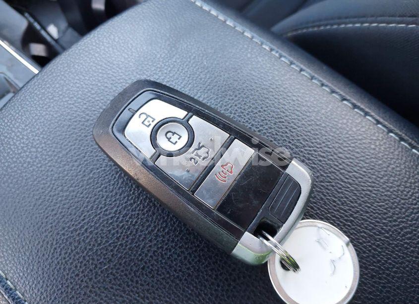 Photo 11 of 2020 Ford Fusion SE (VIN 3FA6P0HD1LR122177)