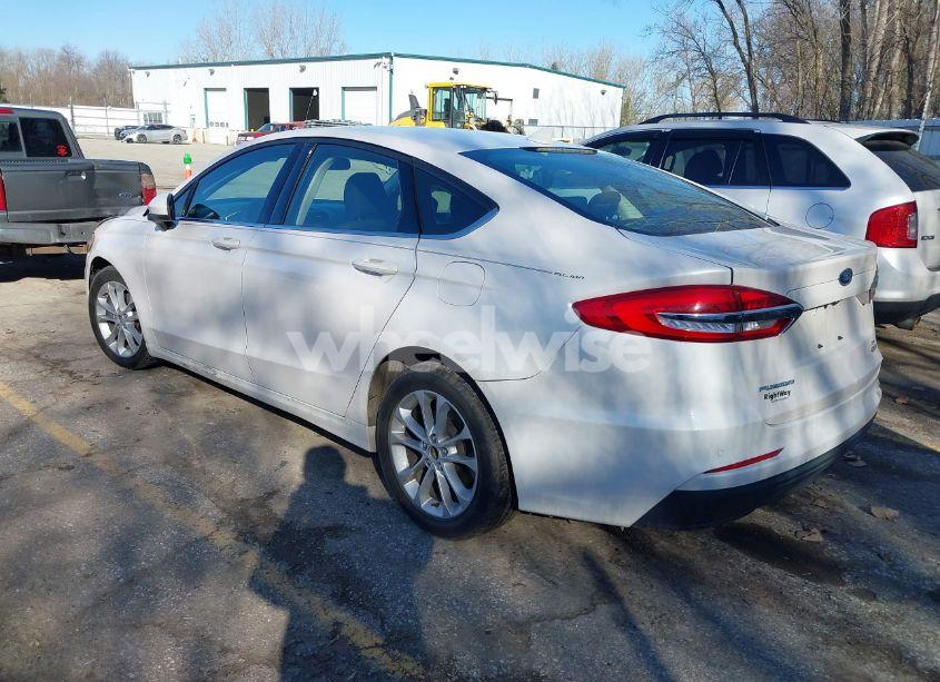 Photo 3 of 2020 Ford Fusion SE (VIN 3FA6P0HD1LR122177)
