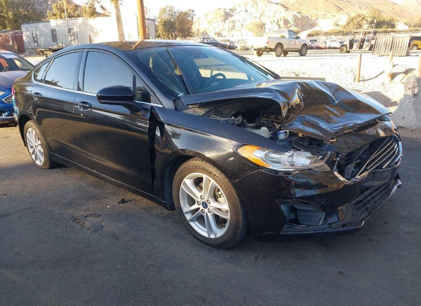 2020 Ford Fusion SE (VIN 3FA6P0HD1LR127461) main photo
