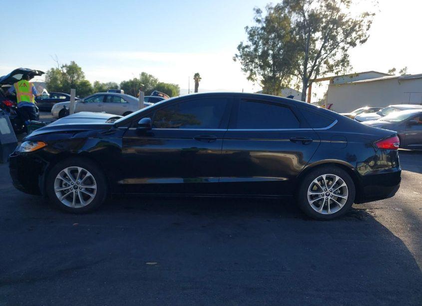 Photo 14 of 2020 Ford Fusion SE (VIN 3FA6P0HD1LR127461)