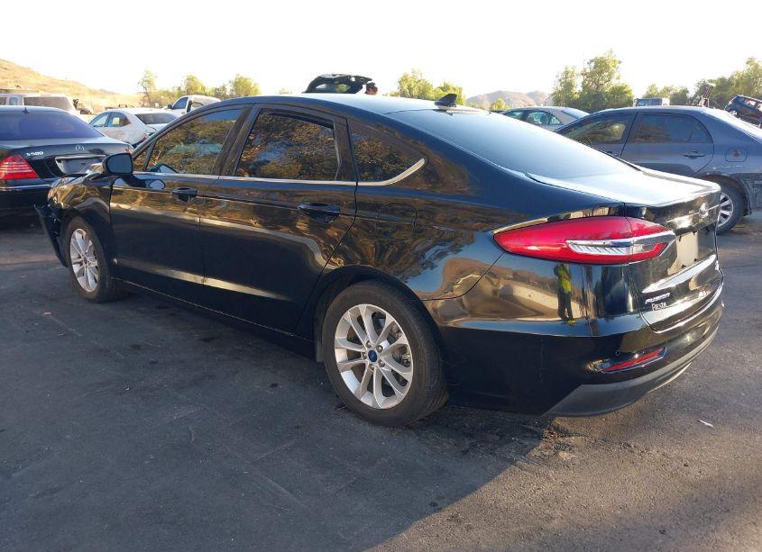 Photo 3 of 2020 Ford Fusion SE (VIN 3FA6P0HD1LR127461)