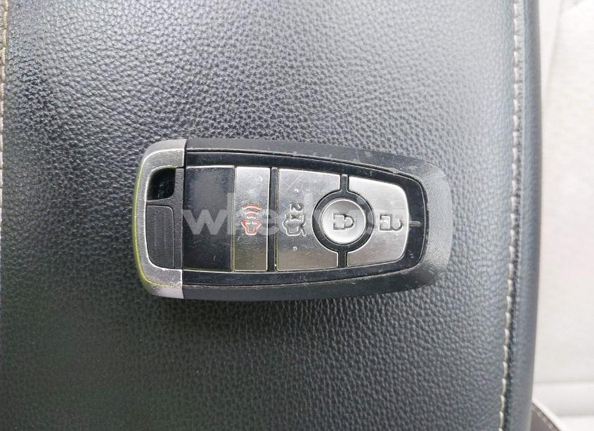 Photo 11 of 2020 Ford Fusion SE (VIN 3FA6P0HD1LR143482)