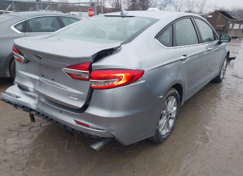 Photo 4 of 2020 Ford Fusion SE (VIN 3FA6P0HD1LR147063)