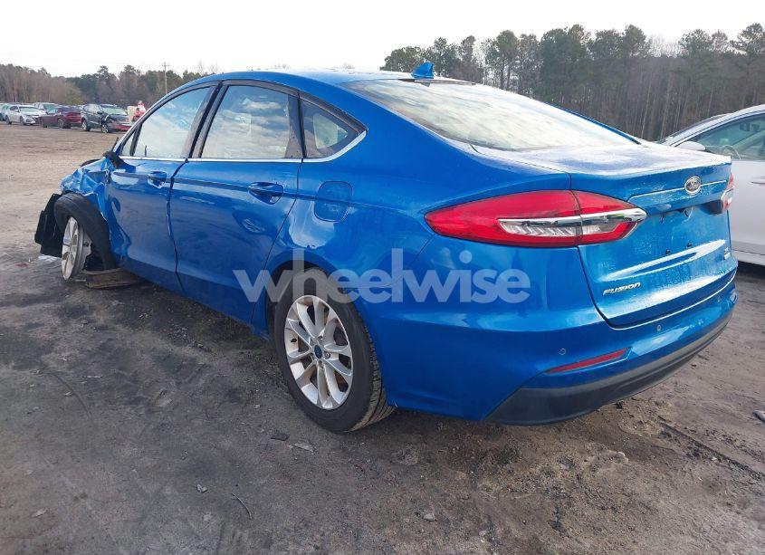 Photo 3 of 2020 Ford Fusion SE (VIN 3FA6P0HD1LR159648)