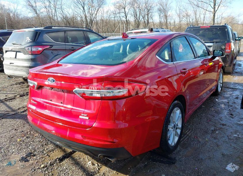 Photo 4 of 2020 Ford Fusion SE (VIN 3FA6P0HD1LR164204)