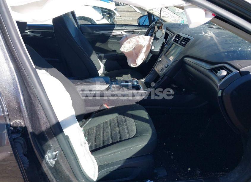 Photo 5 of 2020 Ford Fusion SE (VIN 3FA6P0HD1LR167247)