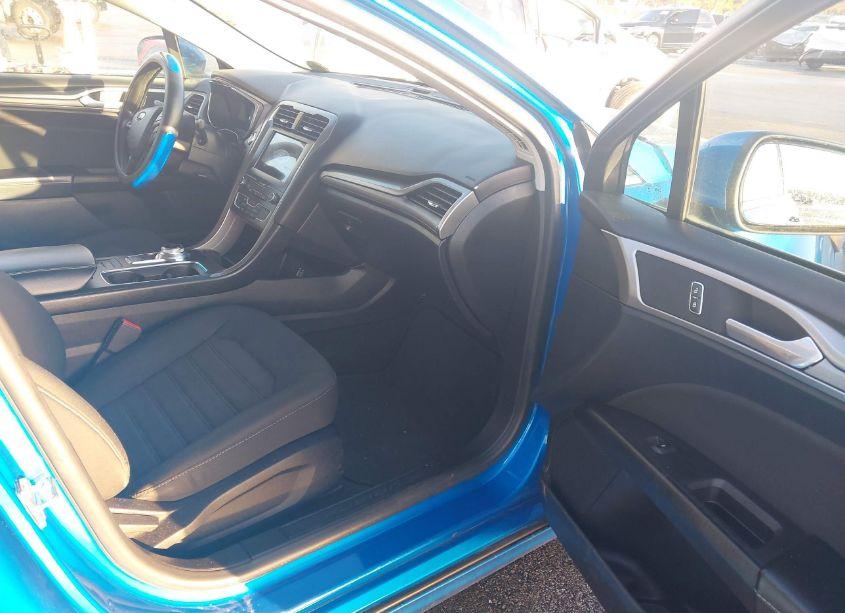 Photo 5 of 2020 Ford Fusion SE (VIN 3FA6P0HD1LR172593)