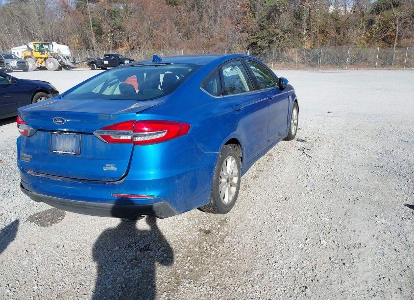 Photo 4 of 2020 Ford Fusion SE (VIN 3FA6P0HD1LR190639)