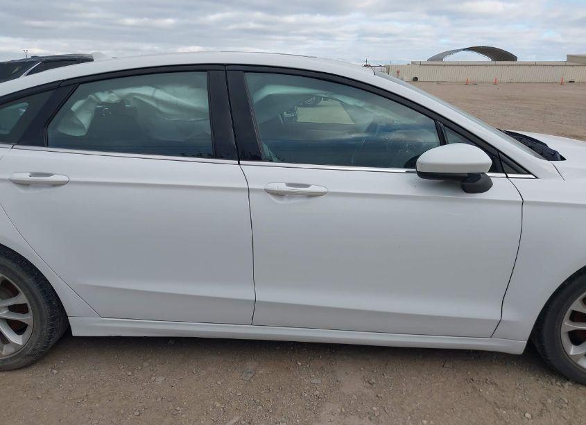 Photo 13 of 2020 Ford Fusion SE (VIN 3FA6P0HD1LR201171)