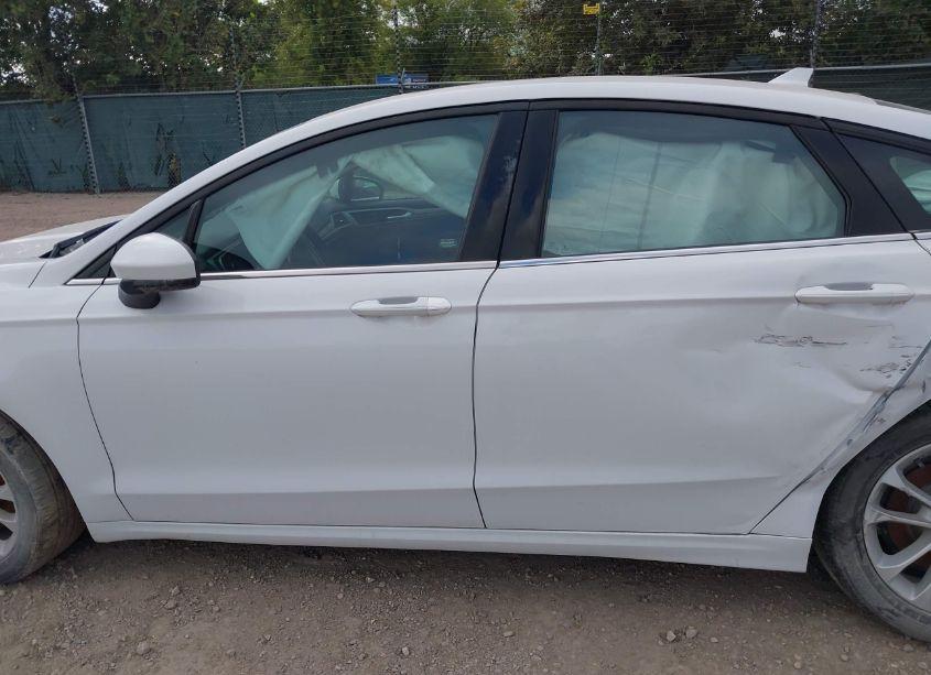 Photo 14 of 2020 Ford Fusion SE (VIN 3FA6P0HD1LR201171)