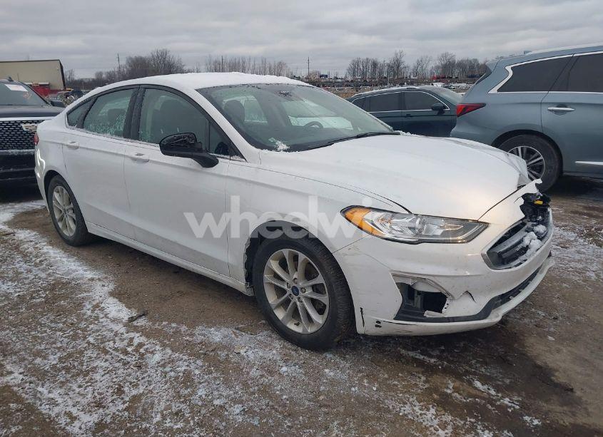 2020 Ford Fusion SE (VIN 3FA6P0HD1LR260446) main photo