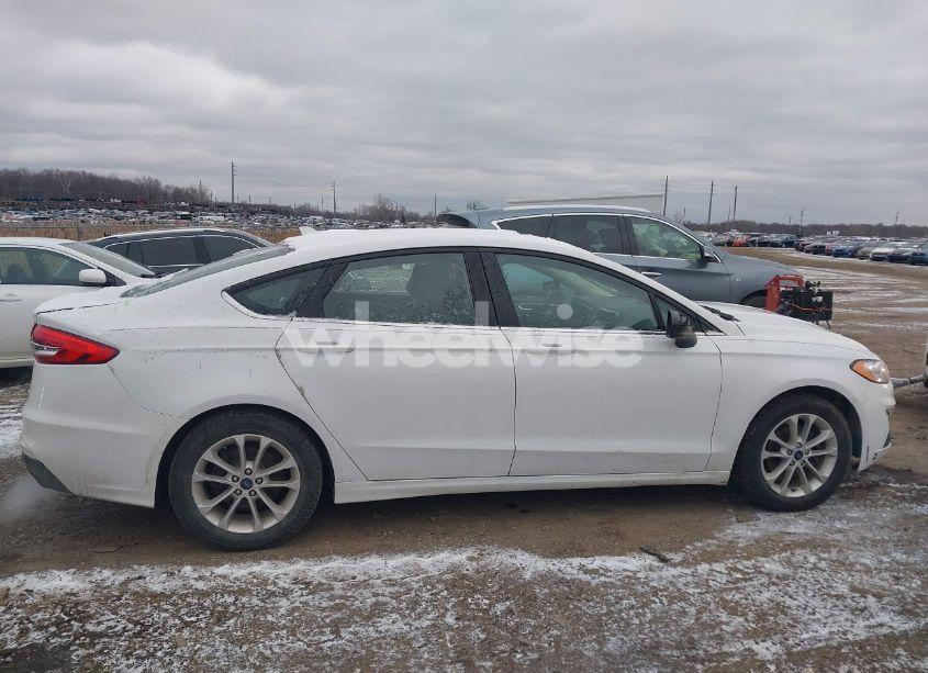 Photo 13 of 2020 Ford Fusion SE (VIN 3FA6P0HD1LR260446)