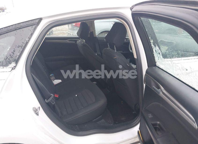 Photo 8 of 2020 Ford Fusion SE (VIN 3FA6P0HD1LR260446)