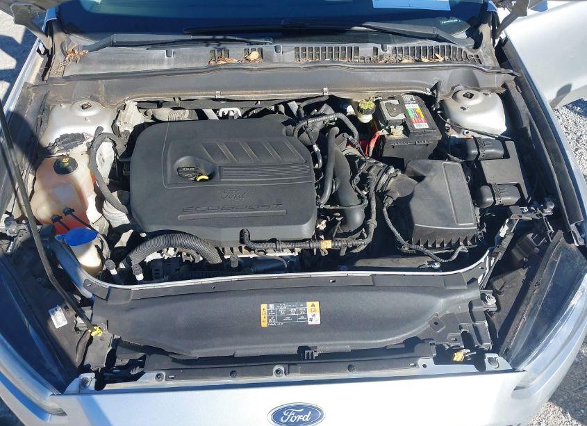 Photo 10 of 2014 Ford Fusion SE (VIN 3FA6P0HD2ER114835)