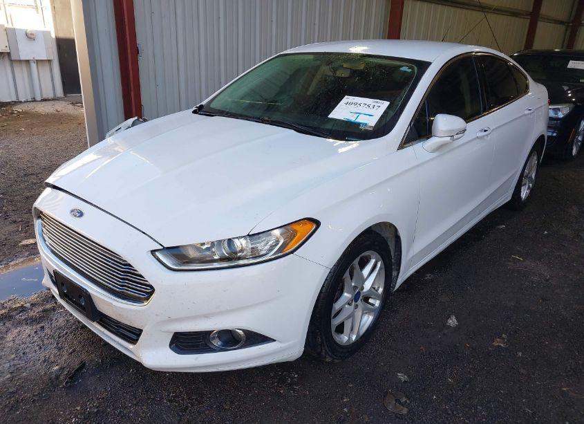 Photo 2 of 2014 Ford Fusion SE (VIN 3FA6P0HD2ER195321)
