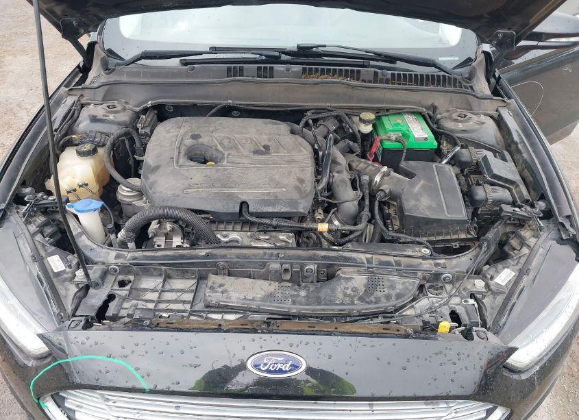 Photo 10 of 2014 Ford Fusion SE (VIN 3FA6P0HD2ER201151)