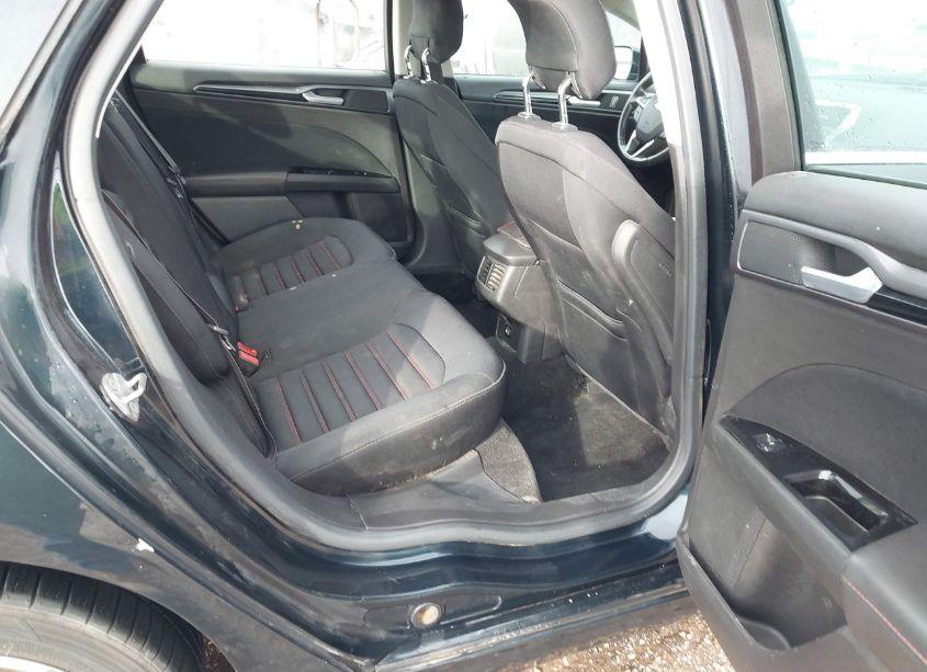 Photo 8 of 2014 Ford Fusion SE (VIN 3FA6P0HD2ER217981)