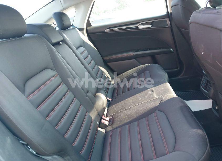 Photo 8 of 2014 Ford Fusion SE (VIN 3FA6P0HD2ER221948)