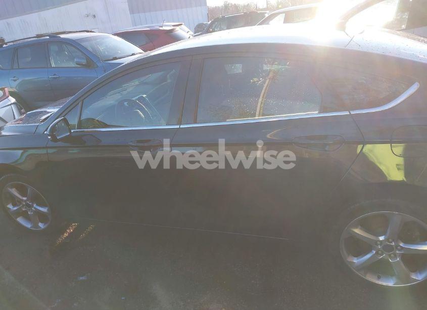 Photo 14 of 2014 Ford Fusion SE (VIN 3FA6P0HD2ER326778)