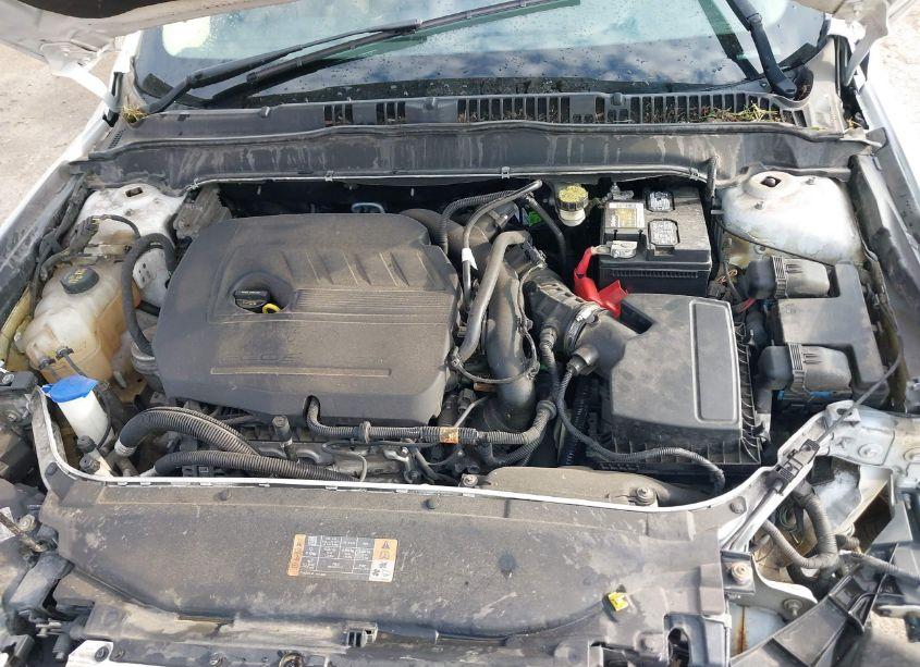 Photo 10 of 2014 Ford Fusion SE (VIN 3FA6P0HD2ER387886)