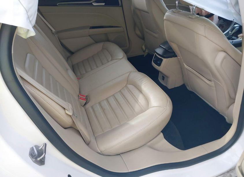 Photo 8 of 2014 Ford Fusion SE (VIN 3FA6P0HD2ER387886)