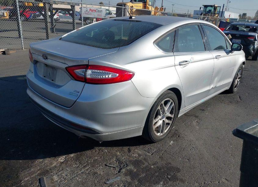 Photo 4 of 2014 Ford Fusion SE (VIN 3FA6P0HD2ER392876)