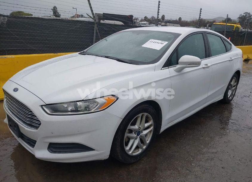 Photo 2 of 2015 Ford Fusion SE (VIN 3FA6P0HD2FR129434)