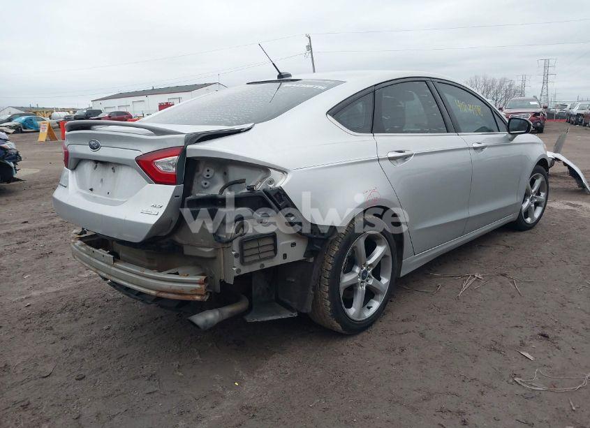 Photo 4 of 2015 Ford Fusion SE (VIN 3FA6P0HD2FR149943)