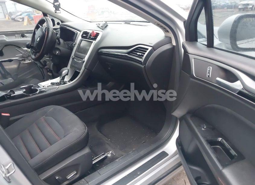 Photo 5 of 2015 Ford Fusion SE (VIN 3FA6P0HD2FR149943)