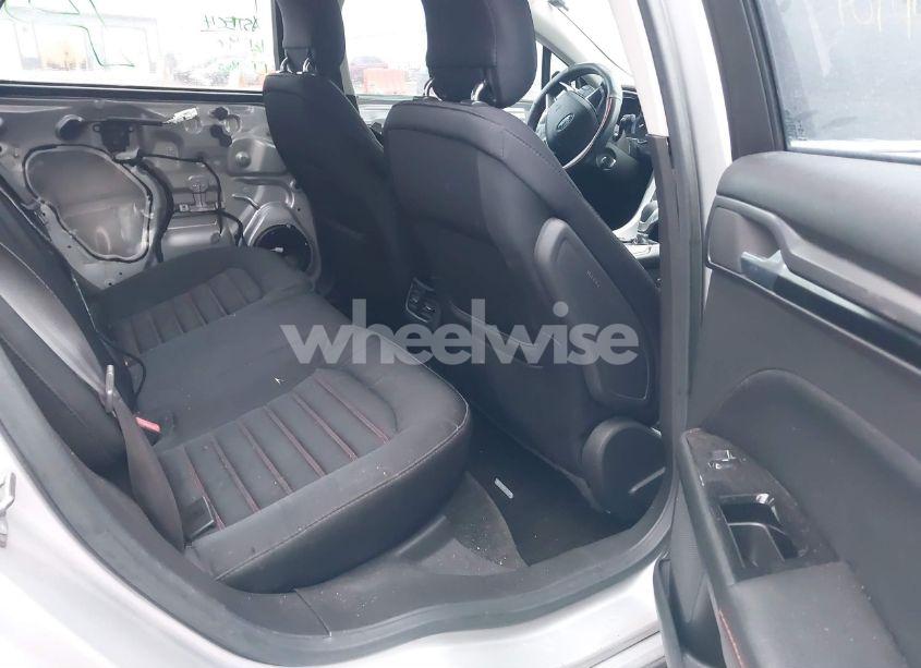 Photo 8 of 2015 Ford Fusion SE (VIN 3FA6P0HD2FR149943)