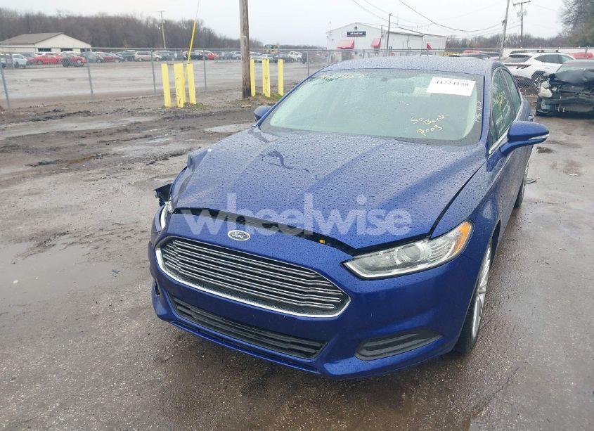 Photo 2 of 2015 Ford Fusion SE (VIN 3FA6P0HD2FR153779)