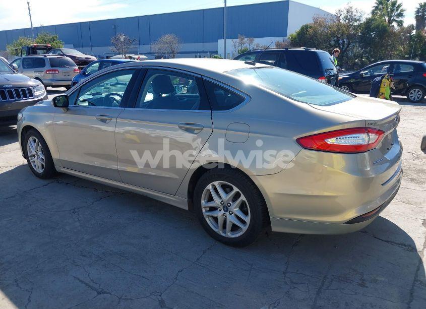 Photo 3 of 2015 Ford Fusion SE (VIN 3FA6P0HD2FR184644)