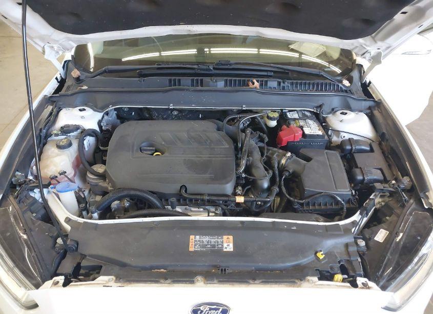 Photo 10 of 2015 Ford Fusion SE (VIN 3FA6P0HD2FR194901)