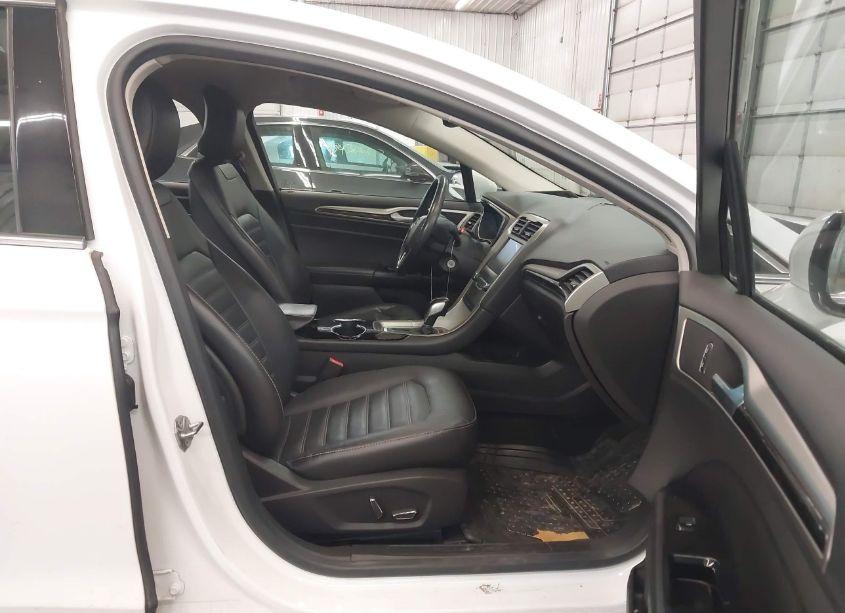 Photo 5 of 2015 Ford Fusion SE (VIN 3FA6P0HD2FR194901)