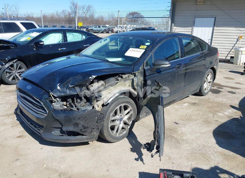 Photo 2 of 2015 Ford Fusion SE (VIN 3FA6P0HD2FR221031)