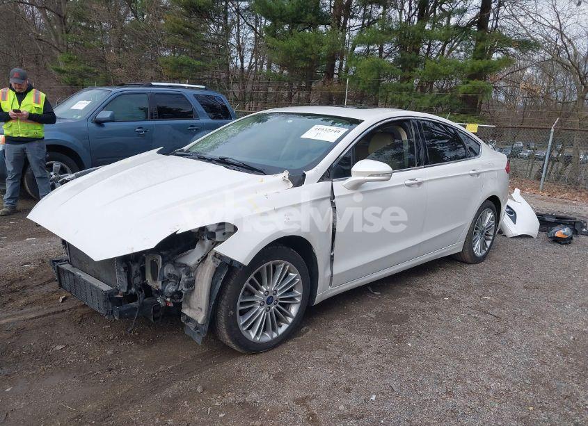 Photo 2 of 2015 Ford Fusion SE (VIN 3FA6P0HD2FR222244)