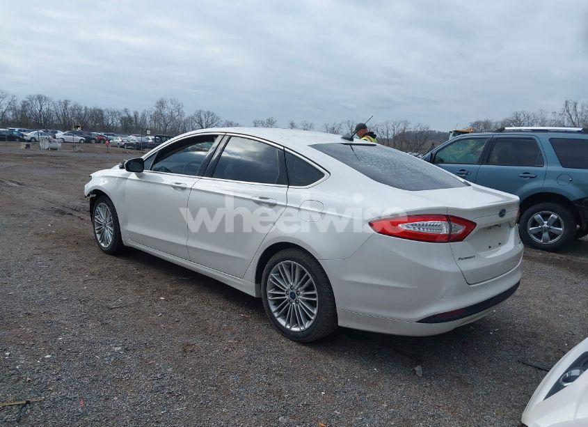 Photo 3 of 2015 Ford Fusion SE (VIN 3FA6P0HD2FR222244)