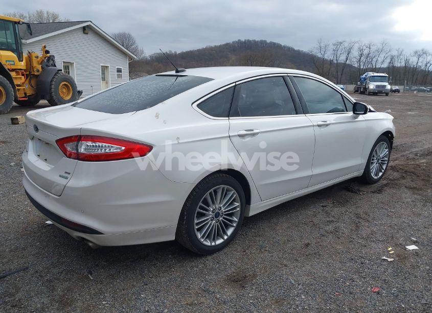 Photo 4 of 2015 Ford Fusion SE (VIN 3FA6P0HD2FR222244)