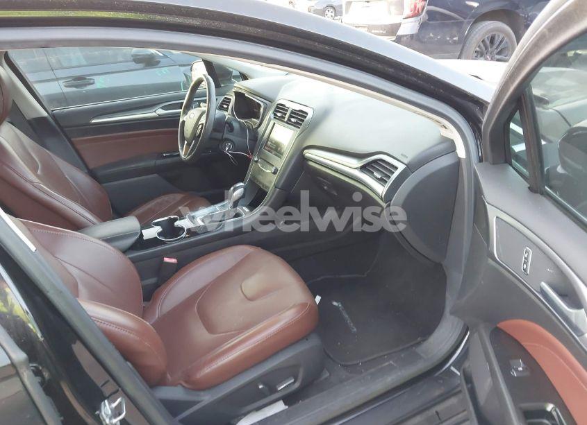 Photo 5 of 2015 Ford Fusion SE (VIN 3FA6P0HD2FR263411)