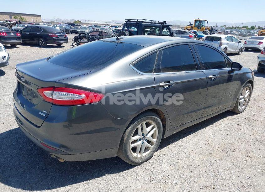 Photo 4 of 2016 Ford Fusion SE (VIN 3FA6P0HD2GR174021)