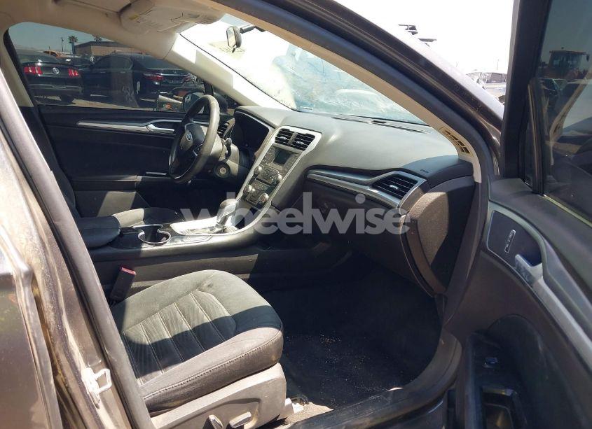 Photo 5 of 2016 Ford Fusion SE (VIN 3FA6P0HD2GR174021)