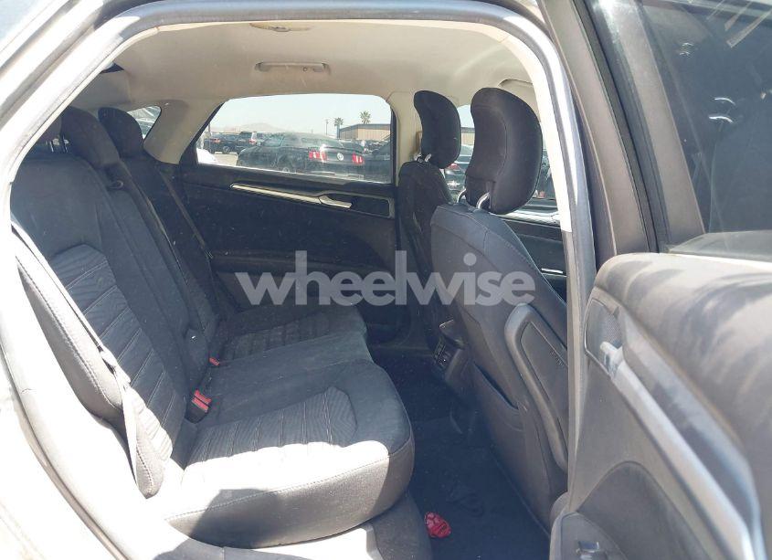 Photo 8 of 2016 Ford Fusion SE (VIN 3FA6P0HD2GR174021)