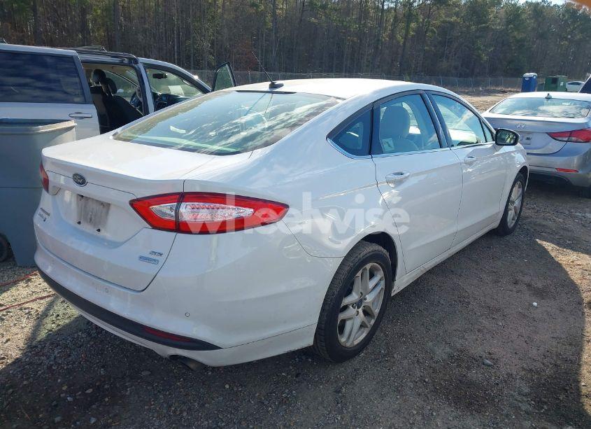 Photo 4 of 2016 Ford Fusion SE (VIN 3FA6P0HD2GR201377)