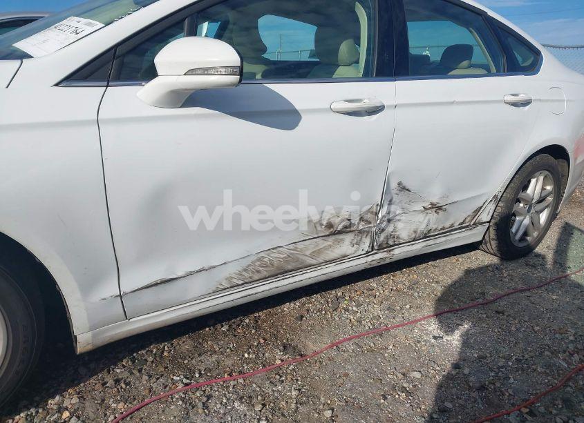 Photo 6 of 2016 Ford Fusion SE (VIN 3FA6P0HD2GR201377)