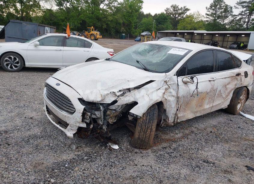 Photo 2 of 2016 Ford Fusion SE (VIN 3FA6P0HD2GR268920)