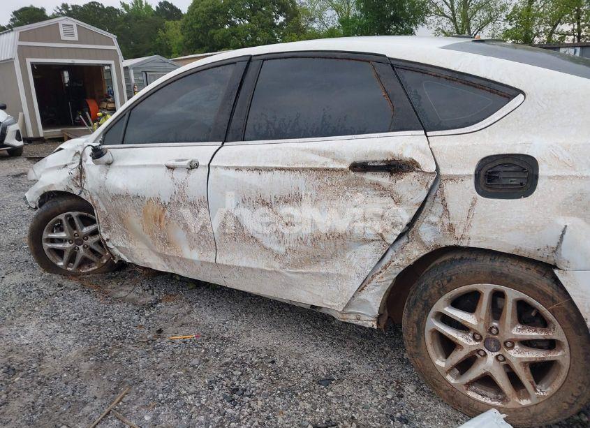 Photo 6 of 2016 Ford Fusion SE (VIN 3FA6P0HD2GR268920)