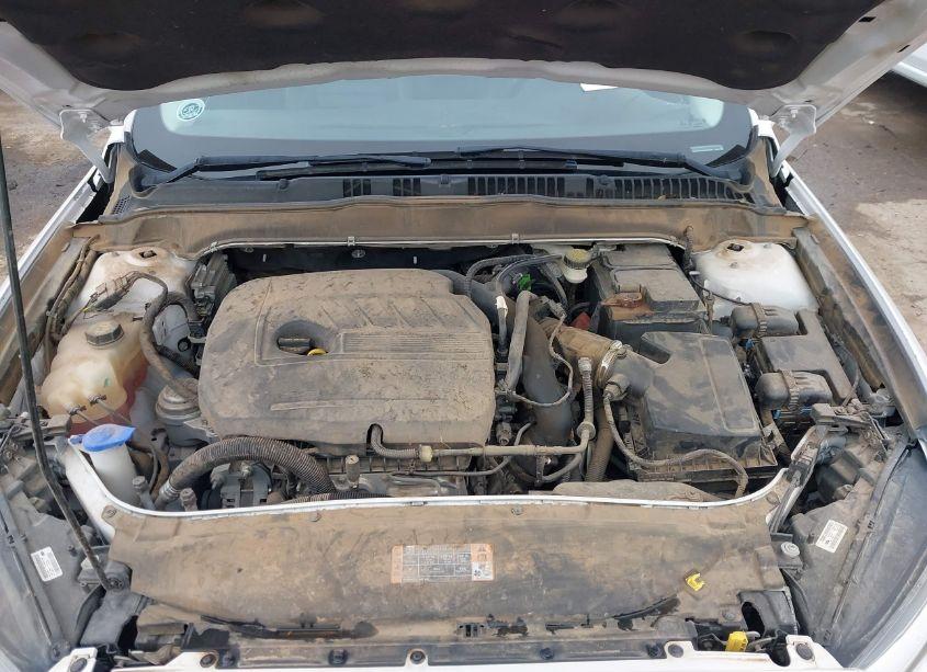 Photo 10 of 2016 Ford Fusion SE (VIN 3FA6P0HD2GR329425)