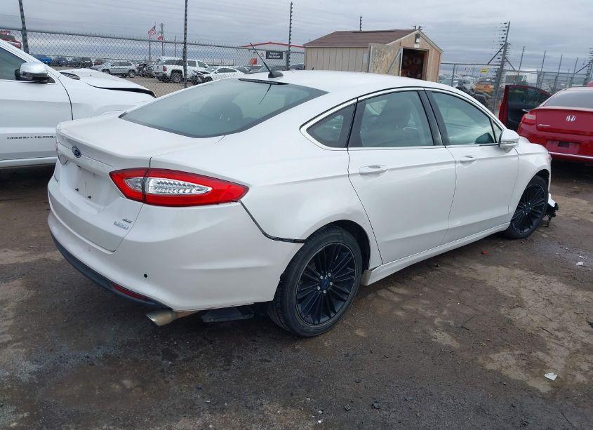 Photo 4 of 2016 Ford Fusion SE (VIN 3FA6P0HD2GR329425)